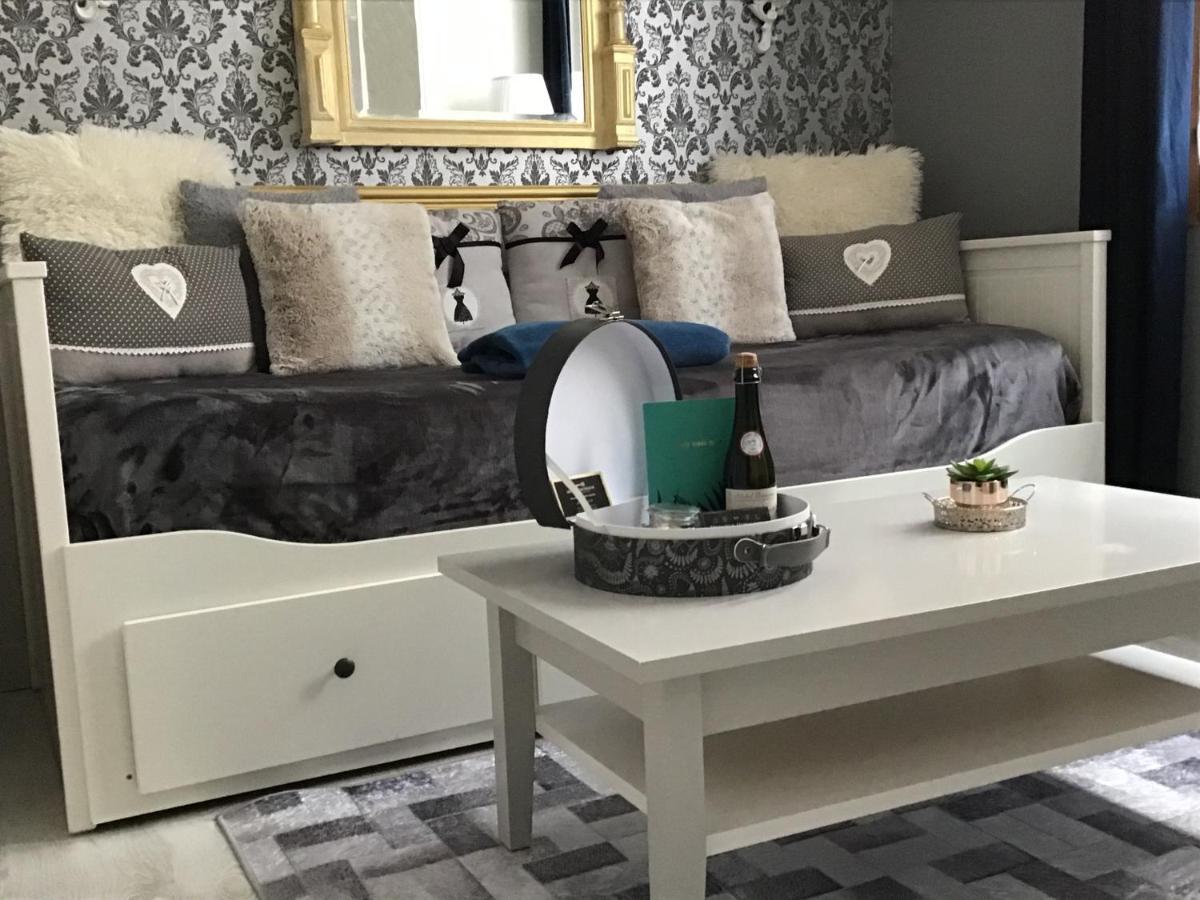 Appartement Medicis Avec Garage Honfleur Eksteriør bilde